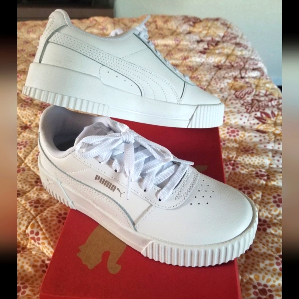 New women's PUMA Carina L size 5.5